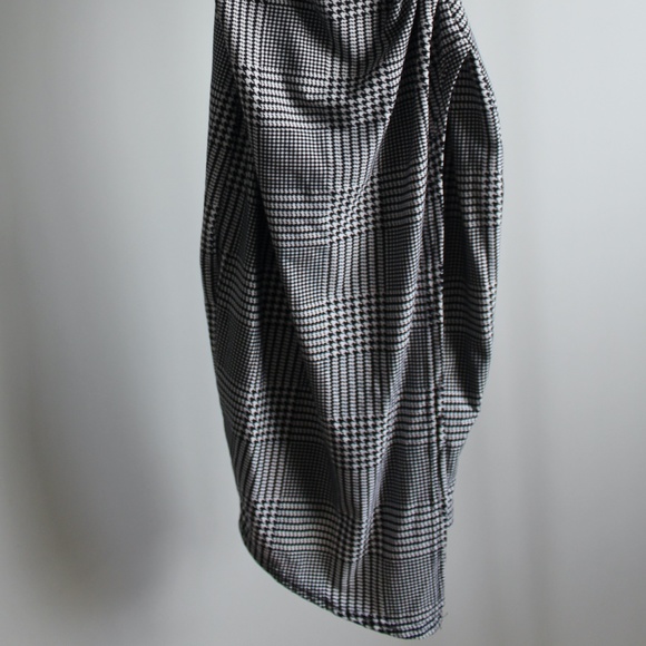 Ruched Wrap Front Houndstooth Dress - Picture 2 of 7